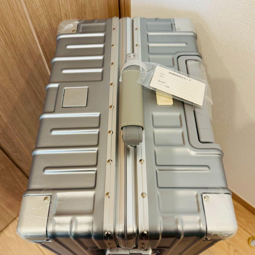 スーツケース シルバーキャリーケース キャリーバッグM 60L TSAロック