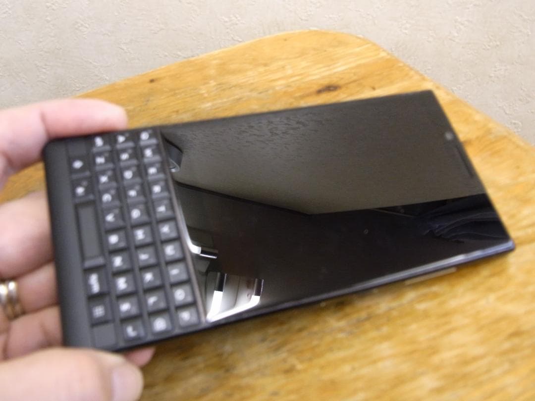 BlackBerry Key2　BBF-100-9 訳あり