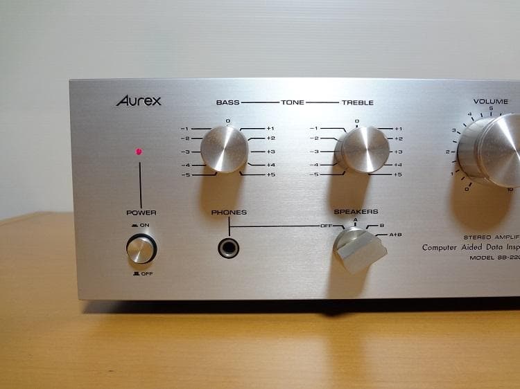 美品 Aurex SB-220 プリメインアンプ 1976年 全体的に綺麗な品