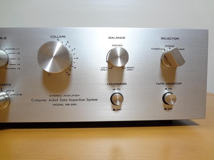 美品 Aurex SB-220 プリメインアンプ 1976年 全体的に綺麗な品