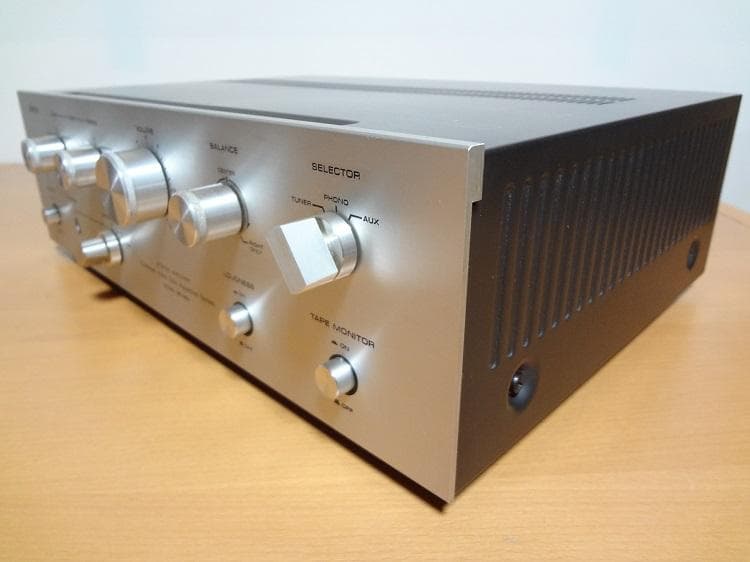 美品 Aurex SB-220 プリメインアンプ 1976年 全体的に綺麗な品