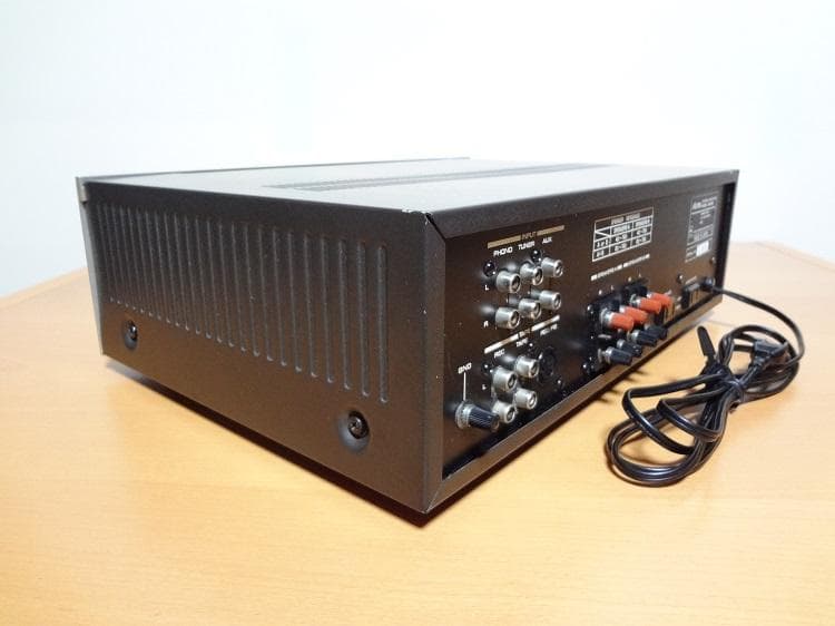 美品 Aurex SB-220 プリメインアンプ 1976年 全体的に綺麗な品