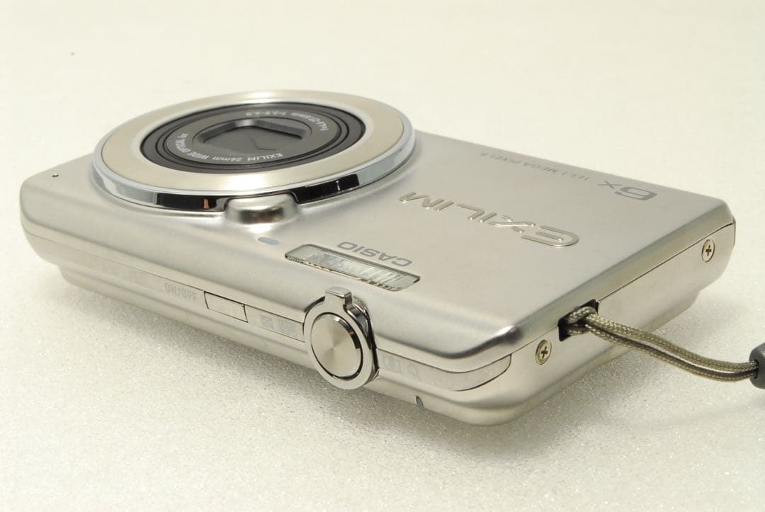 CASIO EXILIM EX-Z770 ❤️スマホ転送 動作確認済 シルバー