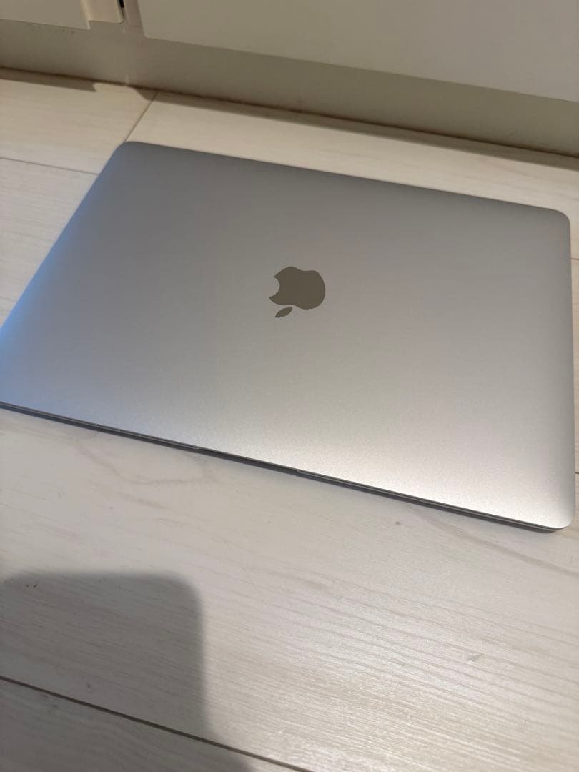 Apple MacBook Air (M1, 2020) 美品 8G/256GB