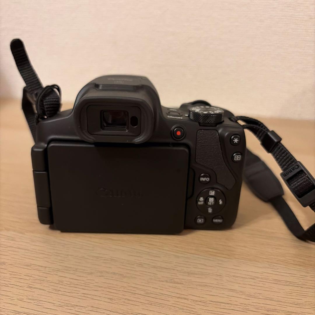 Canon PowerShot SX70 HS 本体と付属品