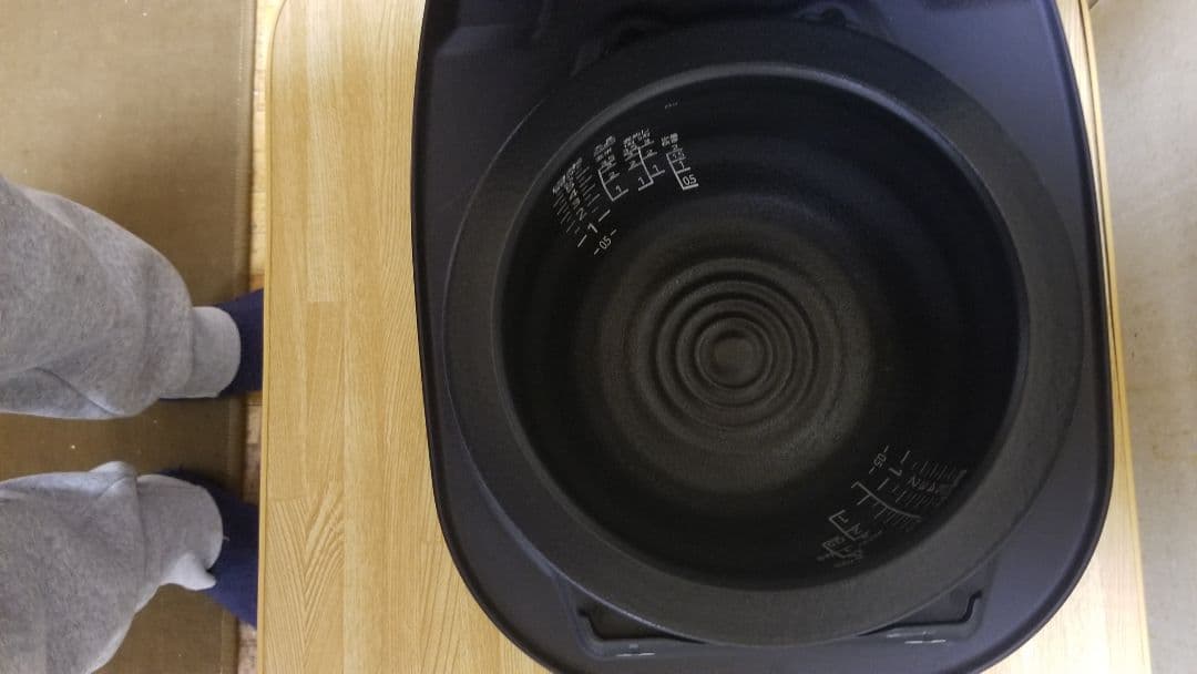 ☆2023年製☆土鍋ご泡火炊き☆タイガー圧力IH炊飯器 バックライト液晶画面搭載