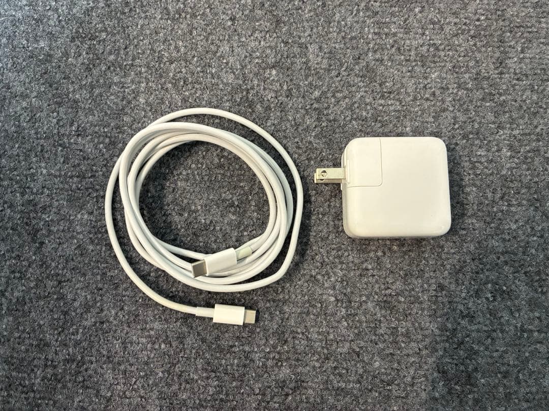 MacBook Air M1 13インチ 8GB 256GB バッテリー95％