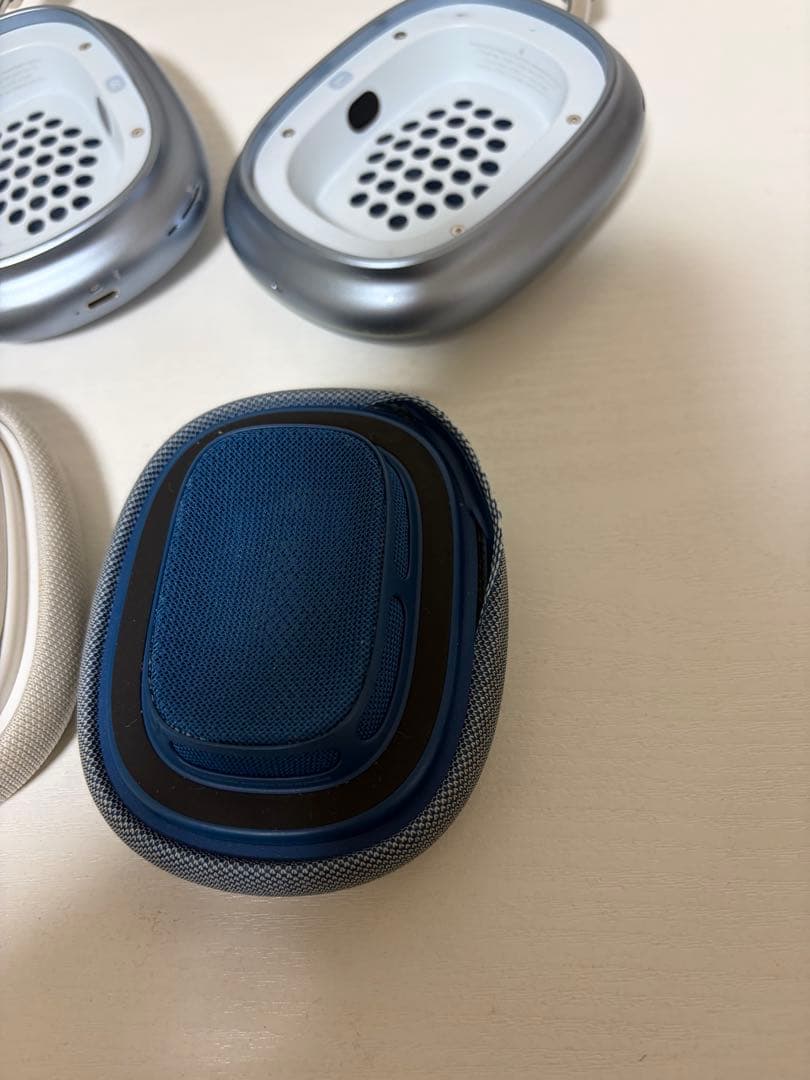 AirPods max ブルー