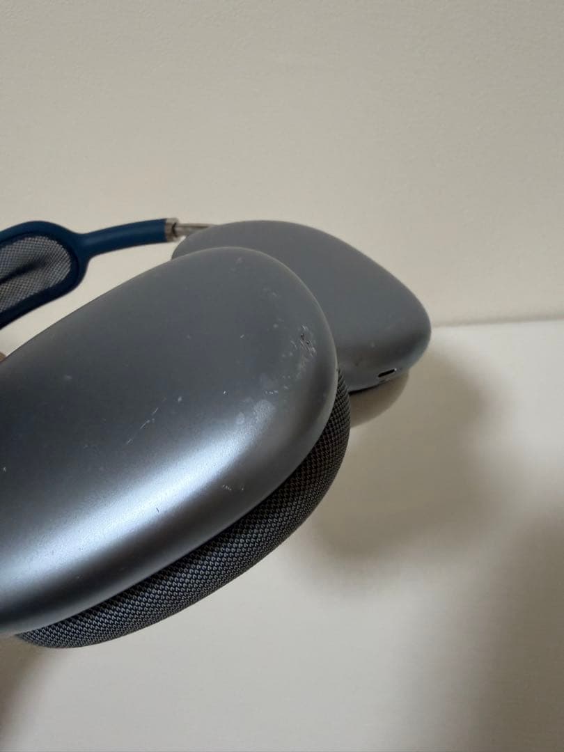 AirPods max ブルー