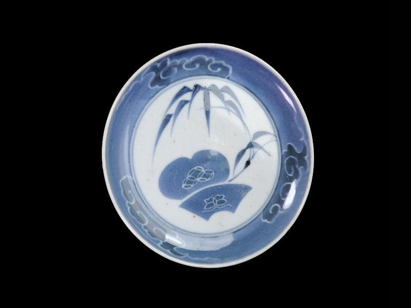 古伊万里　染付　墨弾き　笹に扇の図　６寸皿　A124AS-DAq