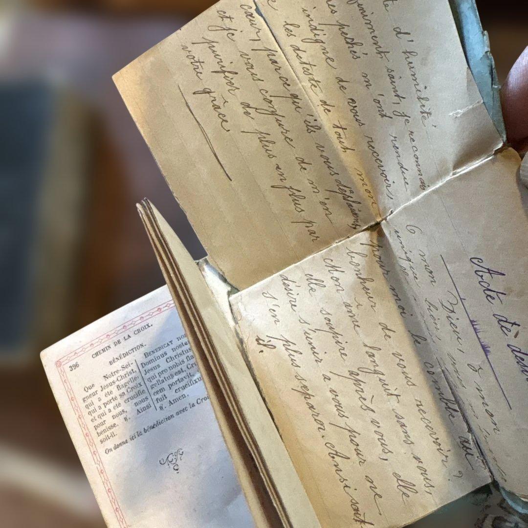 782アンティーク雑貨 十字架デザインの聖書フランス買い付