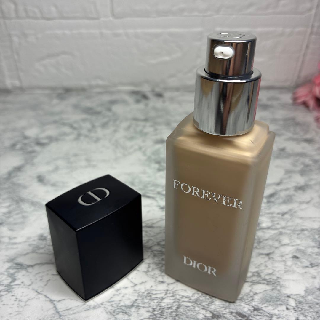 Diorリキッドファンデ✨ディオールスキン フォーエヴァー フルイド マット1W
