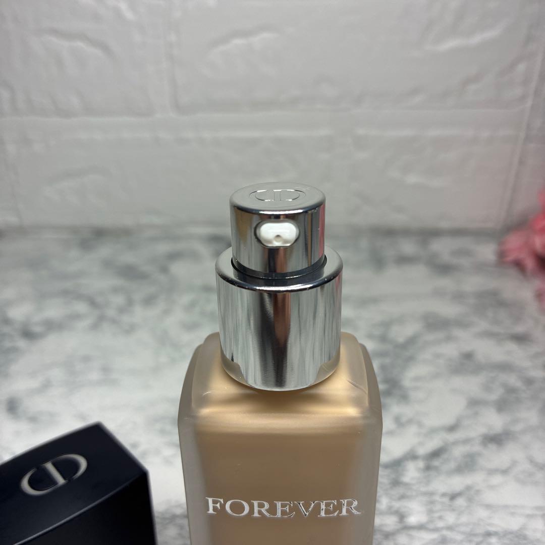 Diorリキッドファンデ✨ディオールスキン フォーエヴァー フルイド マット1W