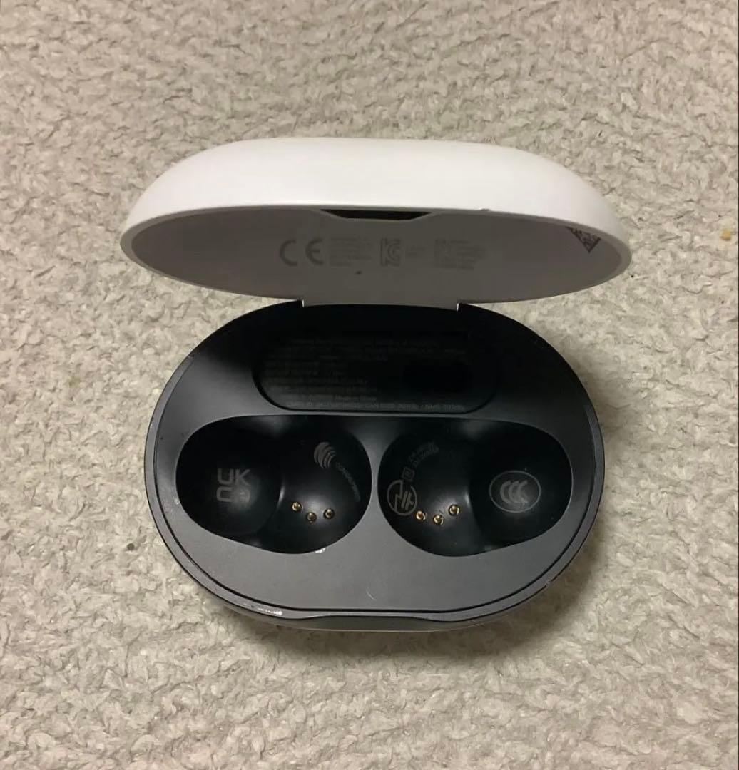 SteelSeries ワイヤレスイヤホンケース のみ　充電器