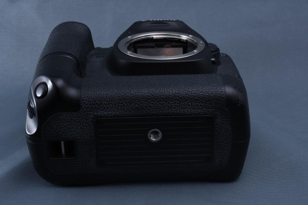 極美品♪ Canon EOS 5D Mark II 本体 BG-E6付 元箱付