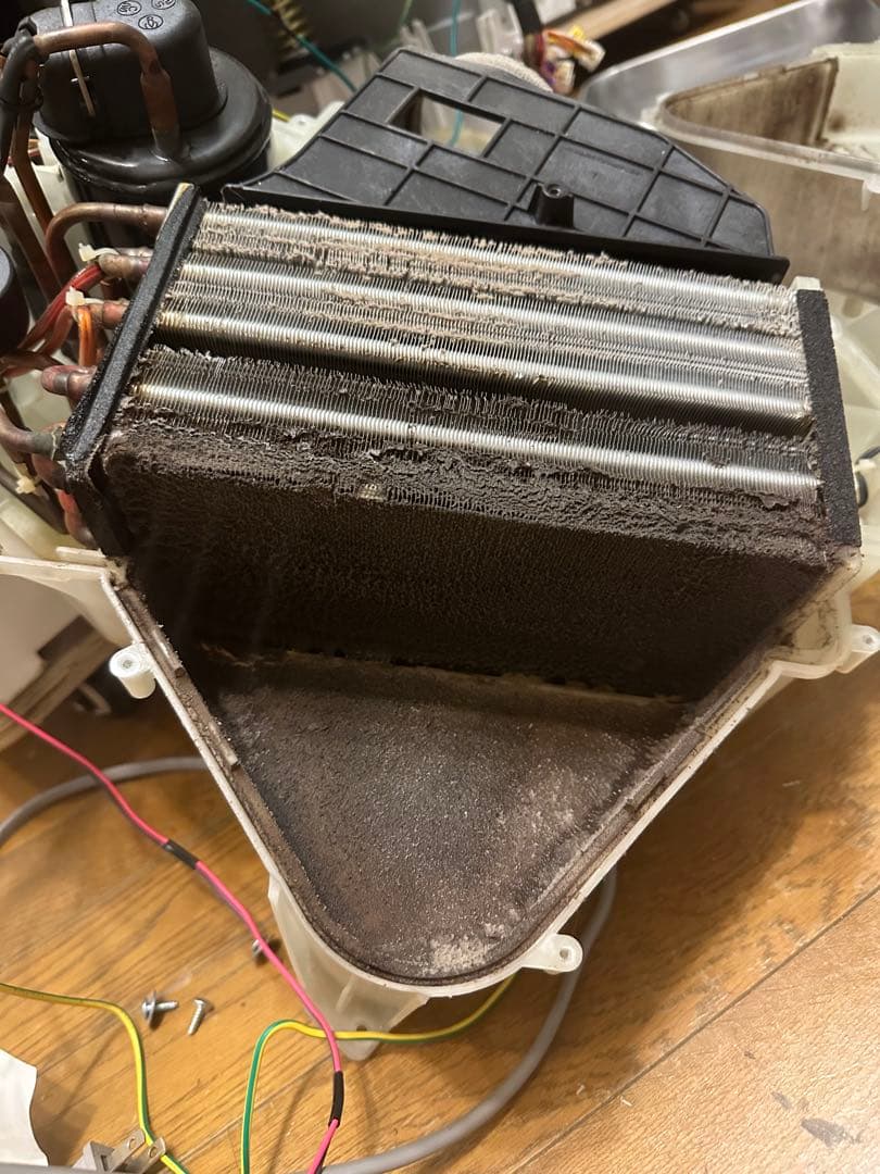 シャープ　ES-W114-SR 2023年購入　分解清掃済み　ドラム式洗濯乾燥機