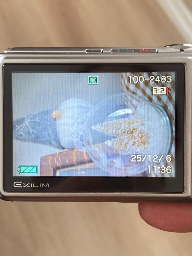 【美品】CASIO EXILIM EX-Z1000 コンパクトデジタルカメラ