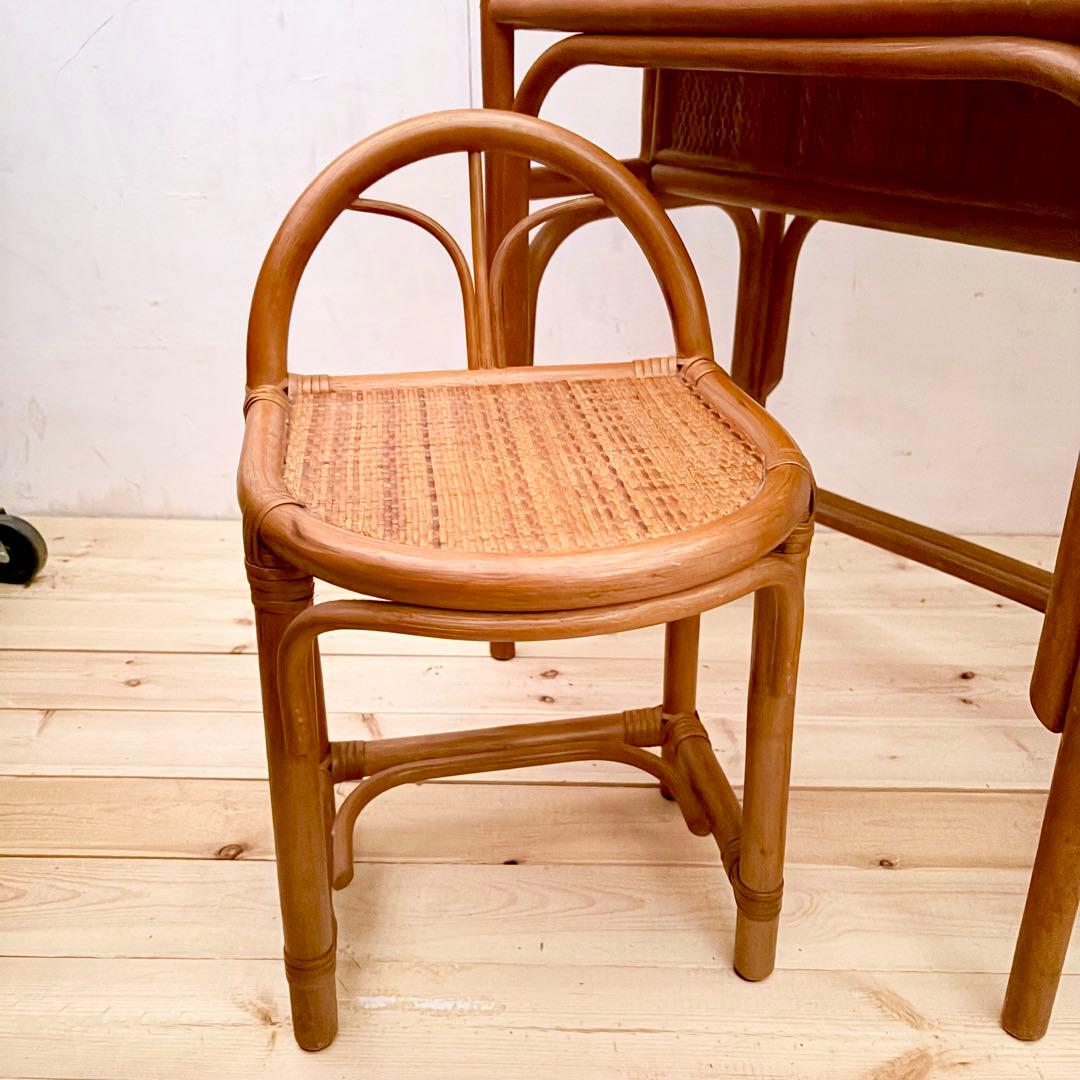 ラタン　籐　シンプル　レトロなドレッサー　椅子付き　鏡台　昭和レトロ