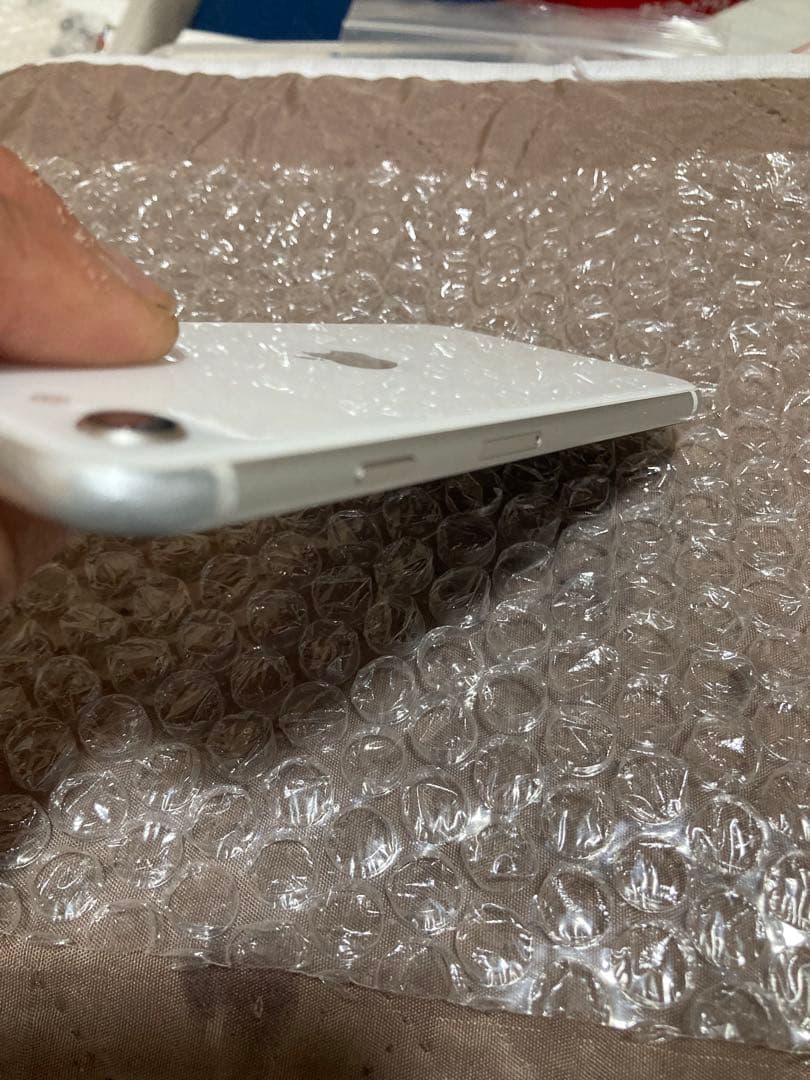 ririApple iPhone SE 128GB(第3世代) ホワイト本