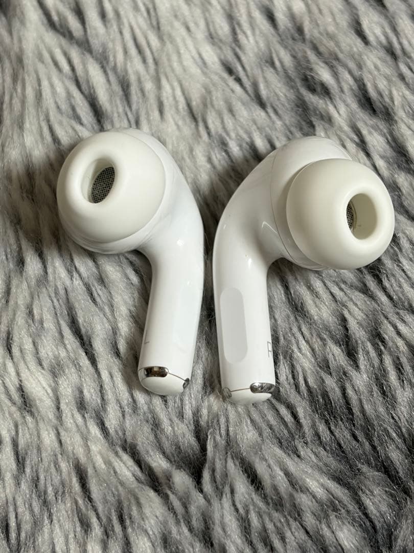 AirPods Pro2（第二世代）本体 充電器　ケース付属