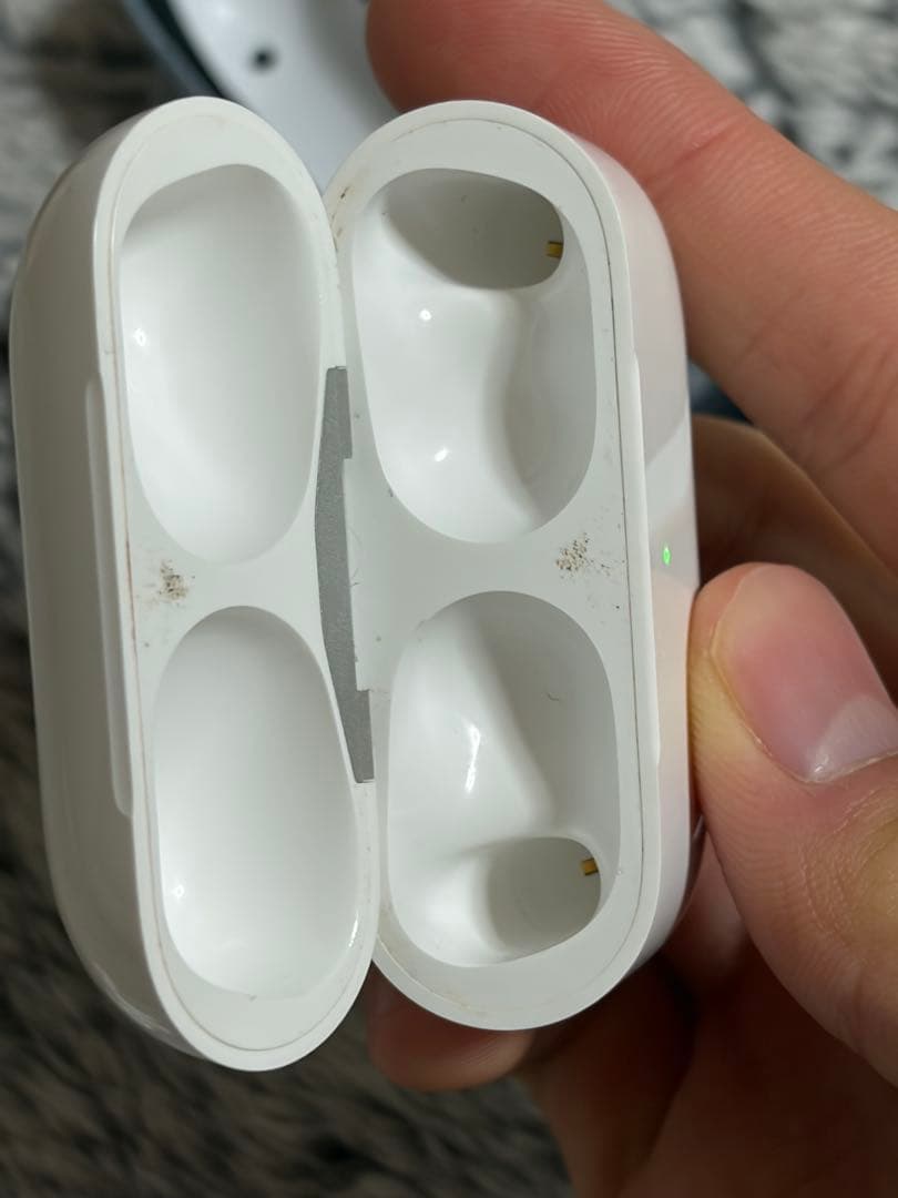 AirPods Pro2（第二世代）本体 充電器　ケース付属
