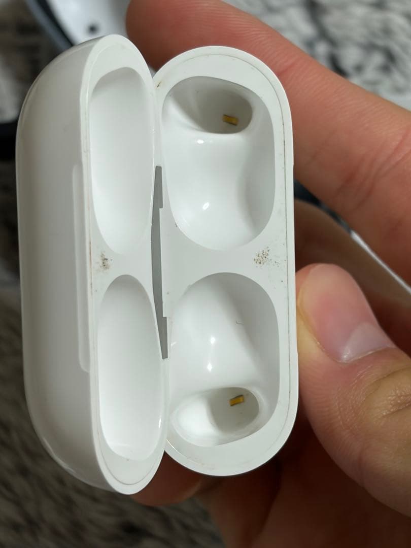 AirPods Pro2（第二世代）本体 充電器　ケース付属