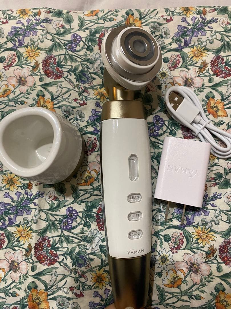 YA−MAN ヤーマン RF美顔器 ブライトリフト ホワイト HRF40S