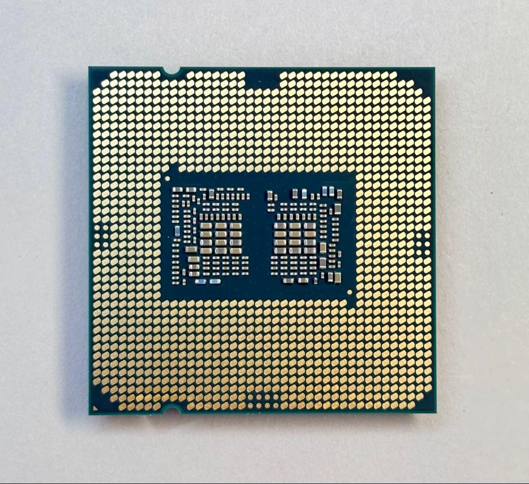 高性能CPU★動作確認済み★Intel Xeon W-1270★W480チップ用