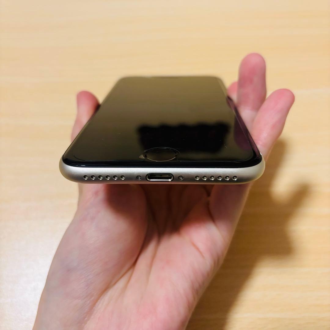 ［美品］iPhone SE (第3世代) スターライト 64GB