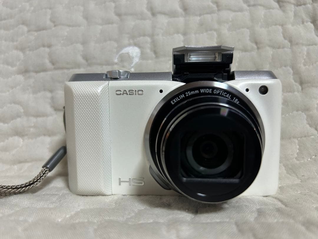 【美品】CASIO EXILIM EX-ZR850WE ホワイト デジタルカメラ