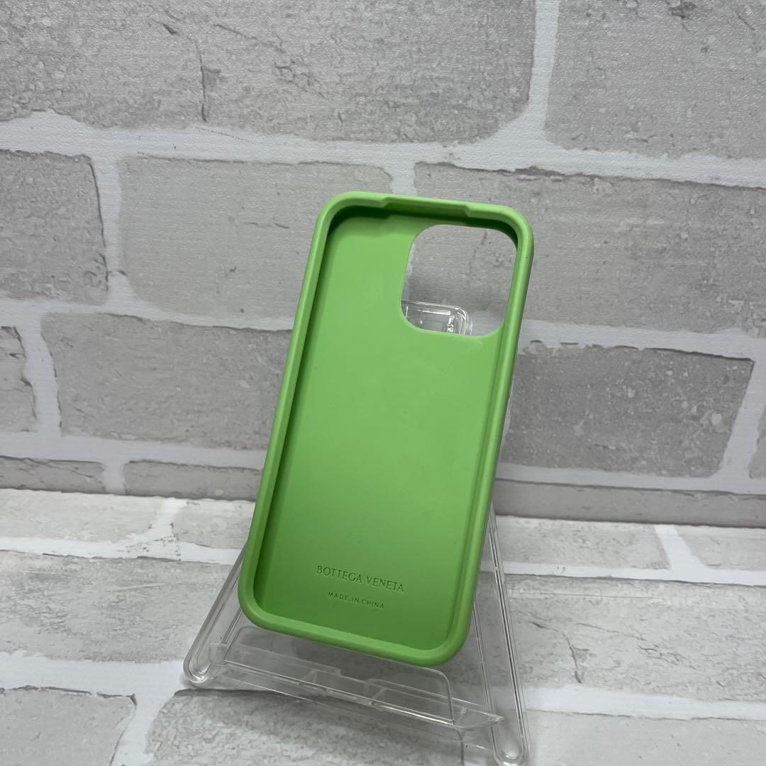(極美品)大人気、ボッテガ、iPhoneケース、13プロ用、イントレチャート、緑