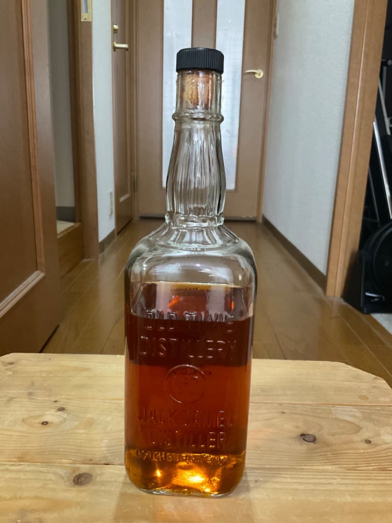 中身有り　ジャックダニエル　オールドデザインボトル