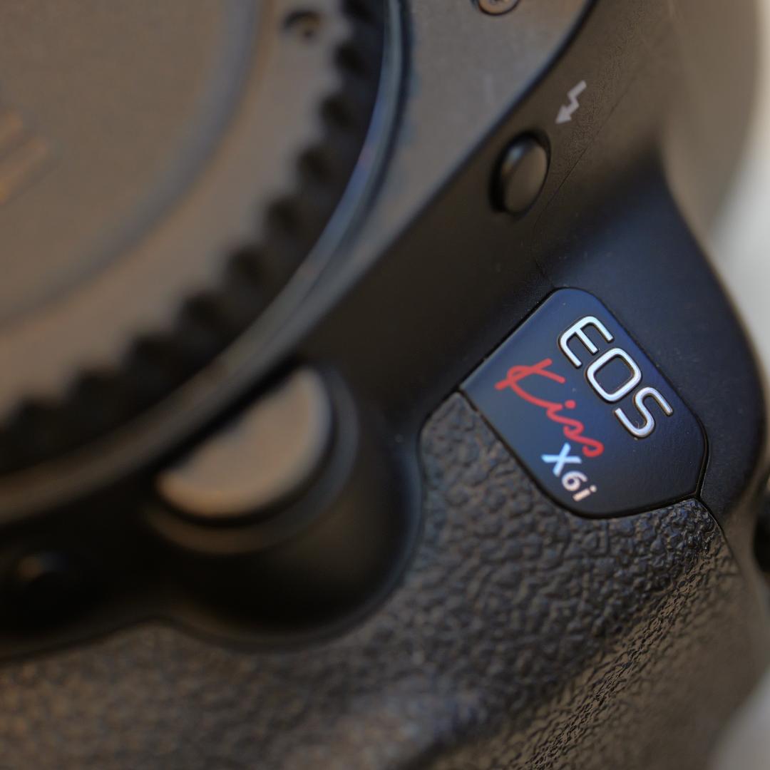【純正バッテリー5個付】Canon EOS Kiss X6i ボディ