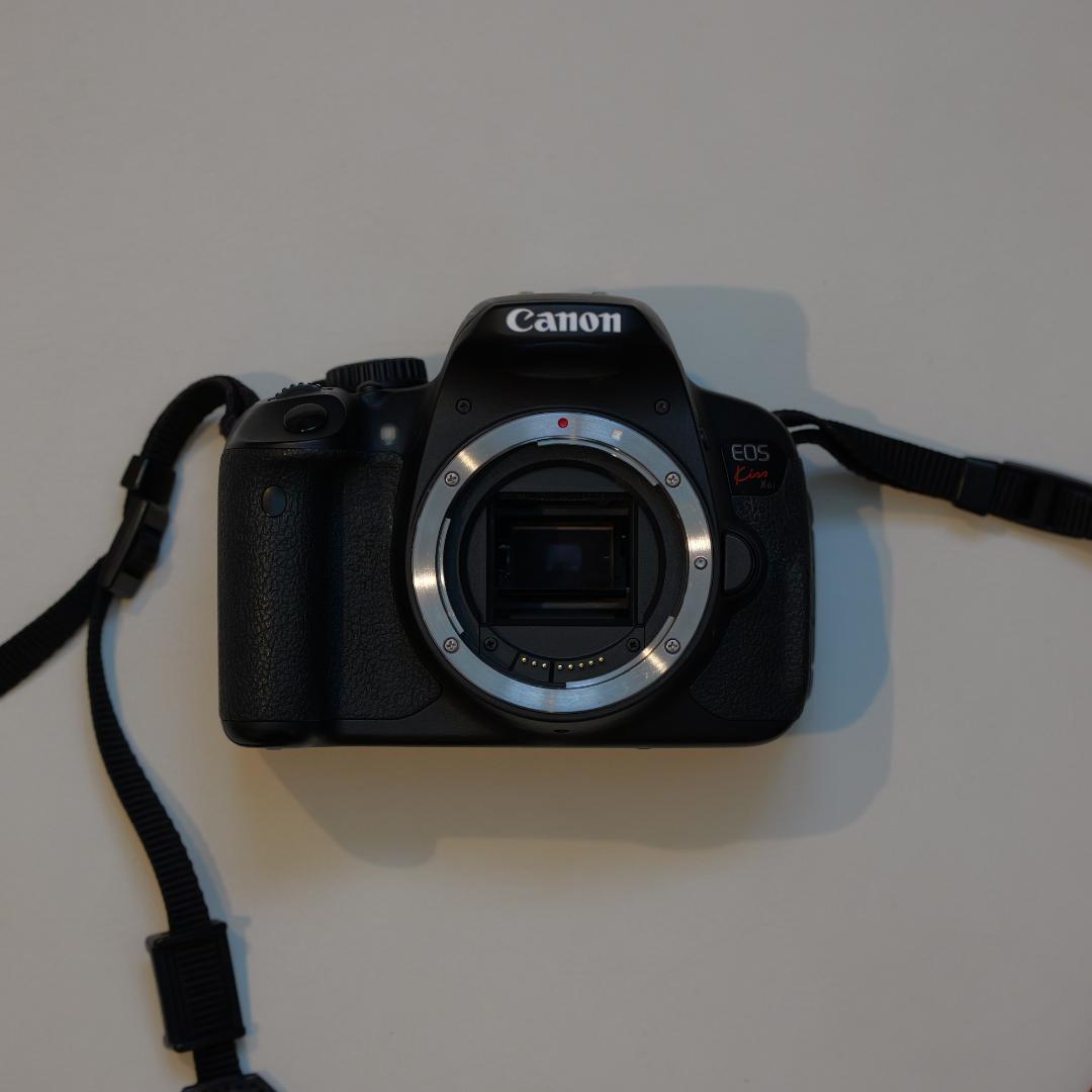【純正バッテリー5個付】Canon EOS Kiss X6i ボディ