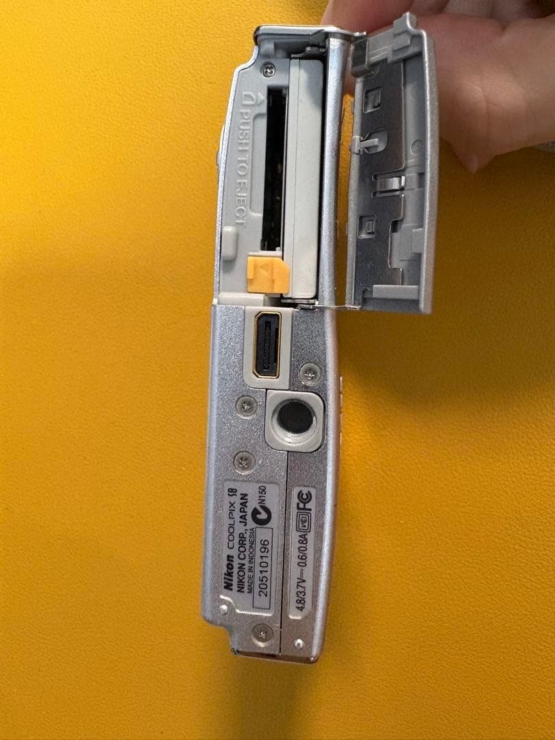 Nikon COOLPIX S8 デジタルカメラ シルバー　CCD 動作美品作例