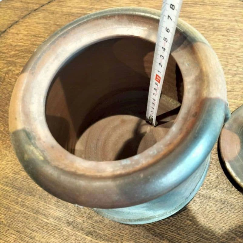 備前焼　蓋付き容器　焼き物　箱無し 陶芸