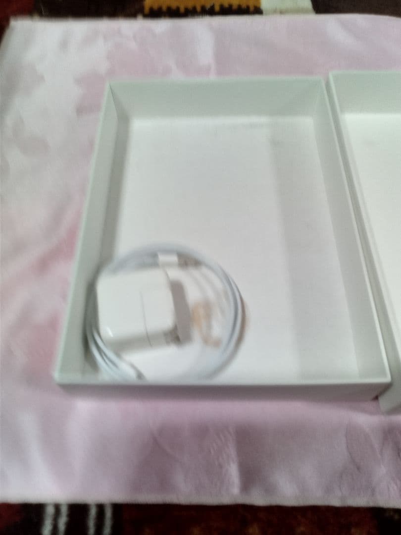 Apple iPad Air2 ゴールド Wi-Fi+Cellularモデル