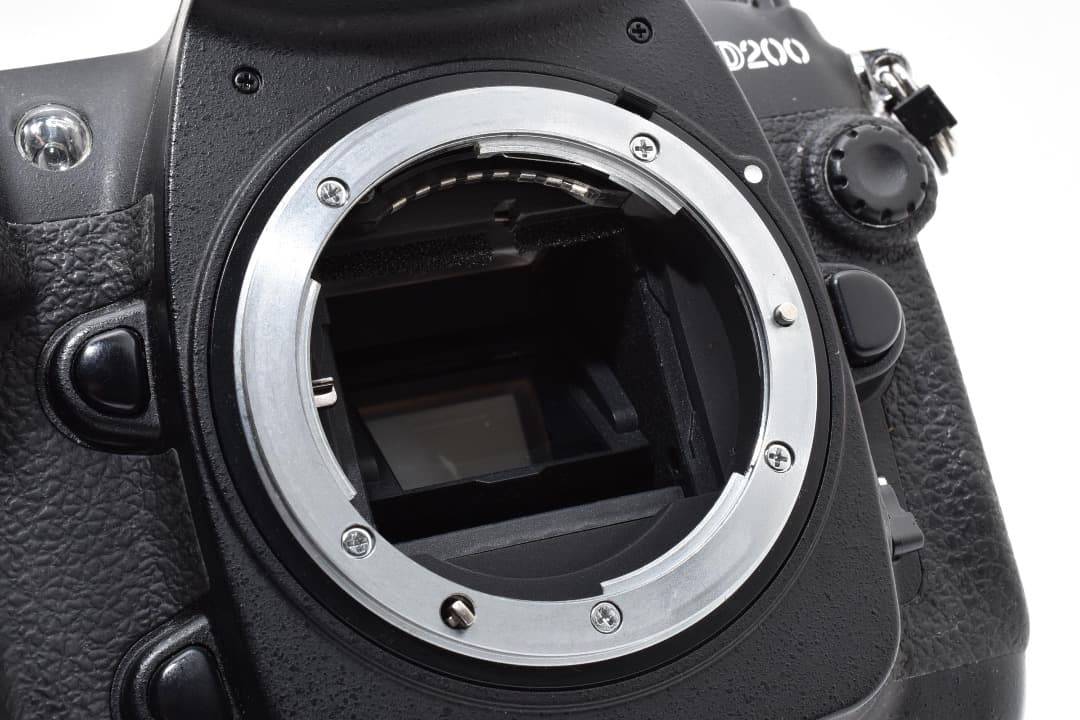 ★ショット数: 6229回・美品★ Nikon D200 ボディ #1282