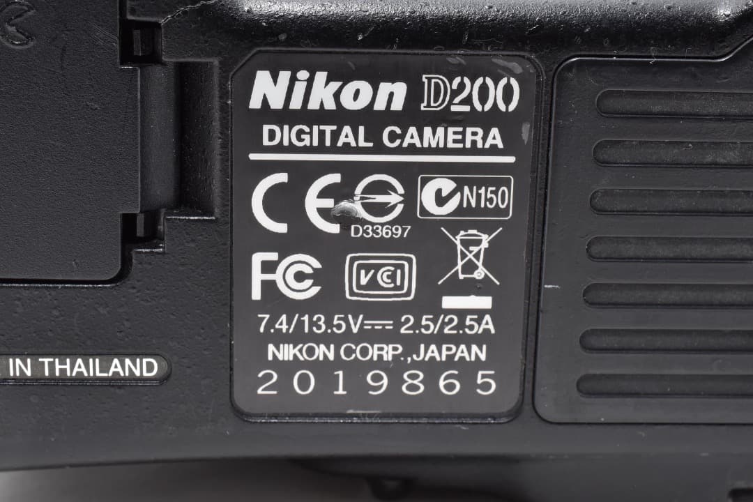 ★ショット数: 6229回・美品★ Nikon D200 ボディ #1282