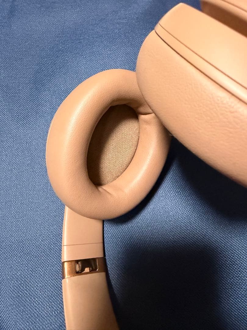 Beats Studio Pro x Kim Kardashian ヘッドフォン