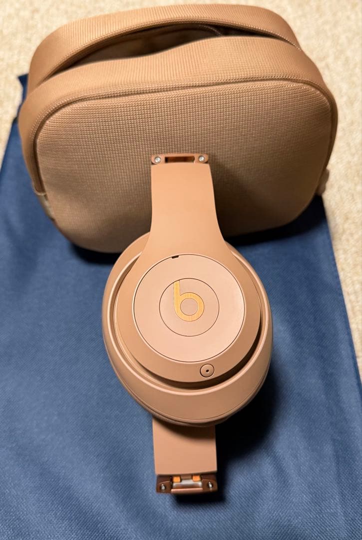 Beats Studio Pro x Kim Kardashian ヘッドフォン