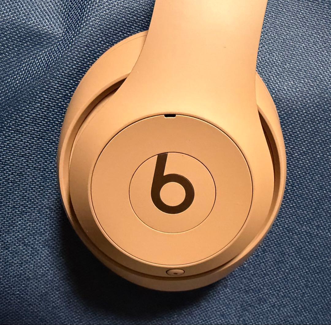 Beats Studio Pro x Kim Kardashian ヘッドフォン