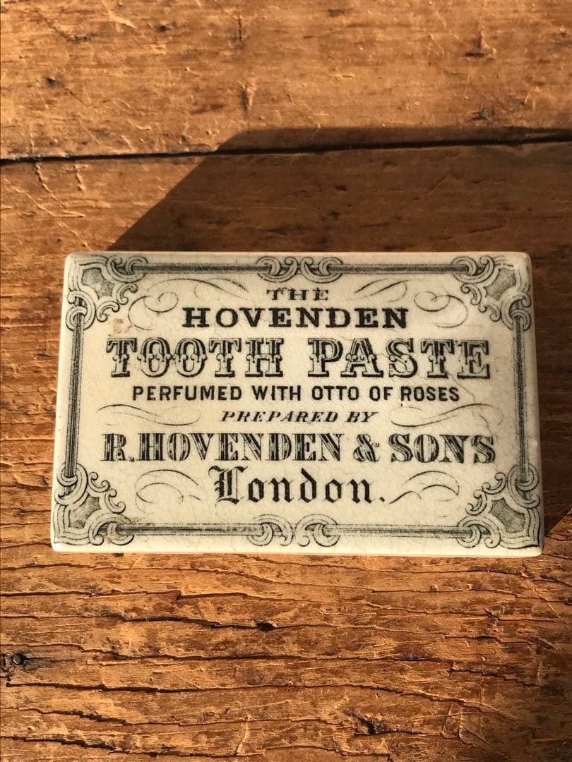 レア　スクエア　tooth paste ジャー