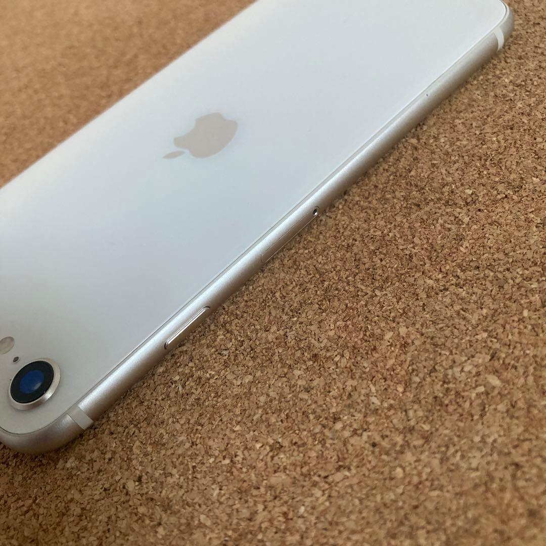 4195【早い者勝ち】電池新品☆iPhoneSE3 64GB SIMフリー☆