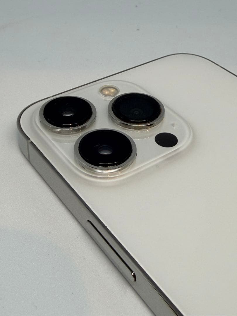 【バッテリー100％】iPhone13pro 256 GB SIMロックなし