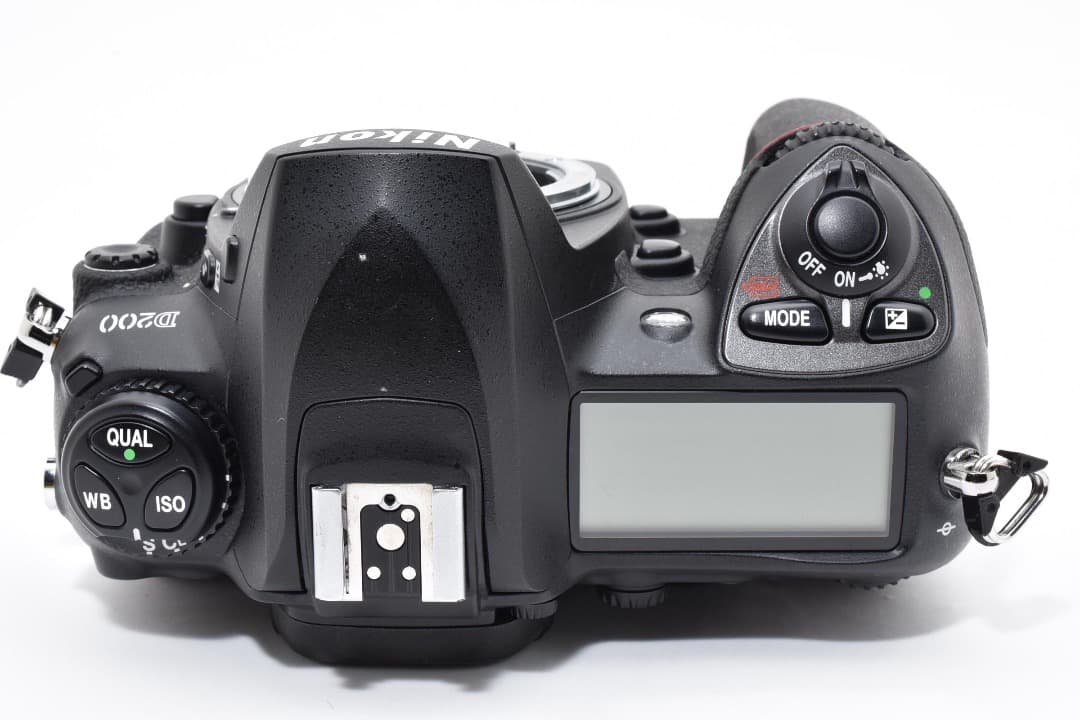 ショット数: 2675回　Nikon D200 ボディ 充電器付き★ #1255