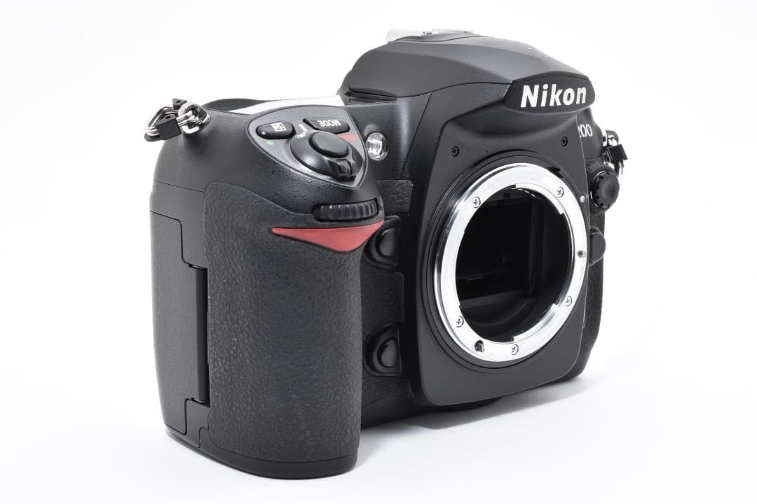 ショット数: 2675回　Nikon D200 ボディ 充電器付き★ #1255