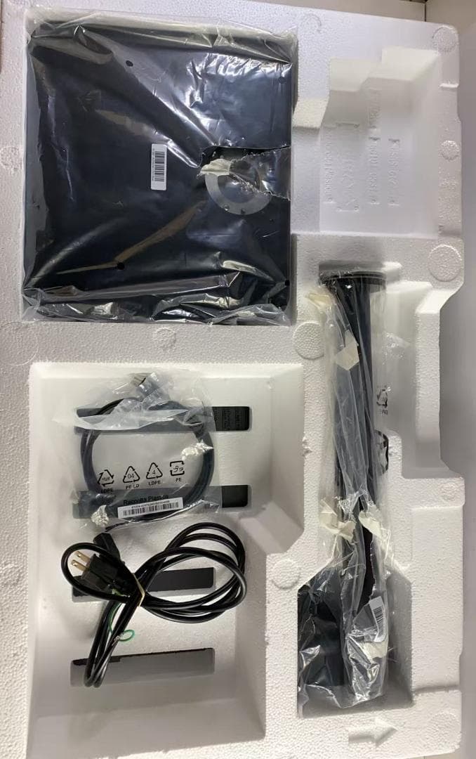 プリンストン PTF-B321QS 31.5型液晶ディスプレイ 元箱付