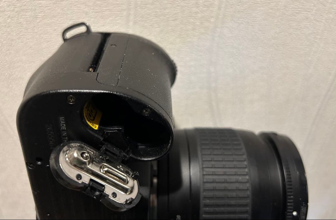 【ジャンク品】Nikon F80 一眼レフカメラ + 28-80mmレンズ
