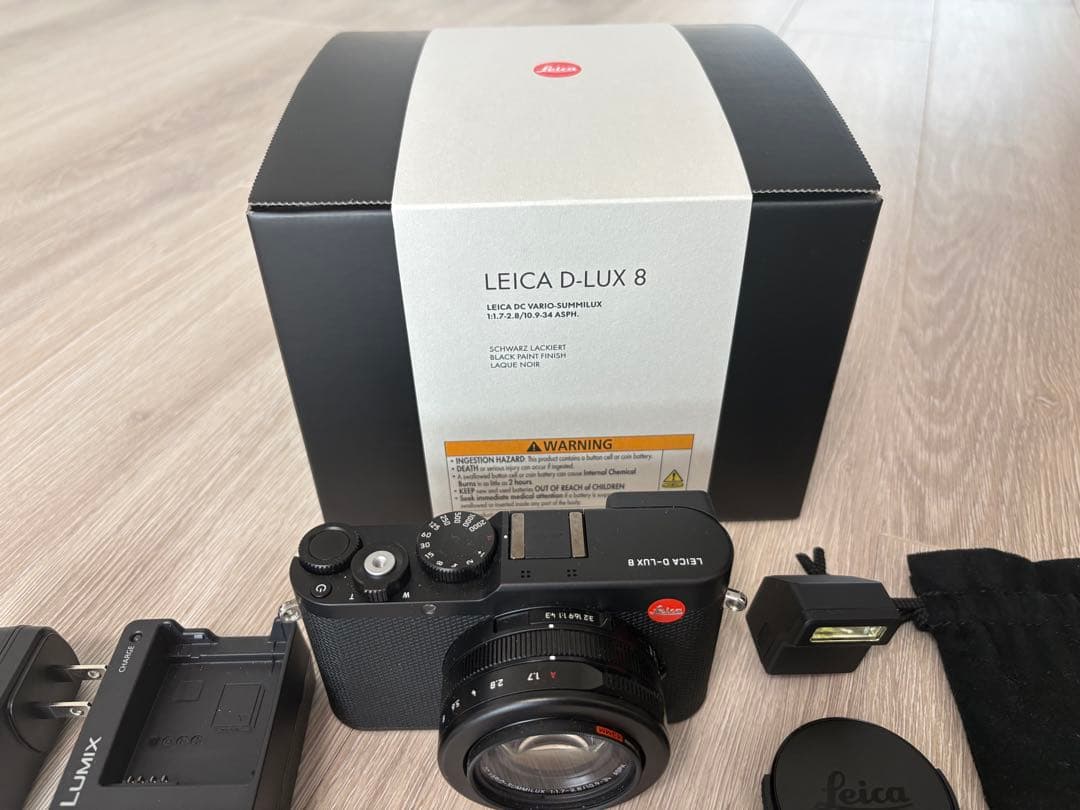 LEICA D-LUX8＋アクセ多数(ProGrade SDカード128GB等)
